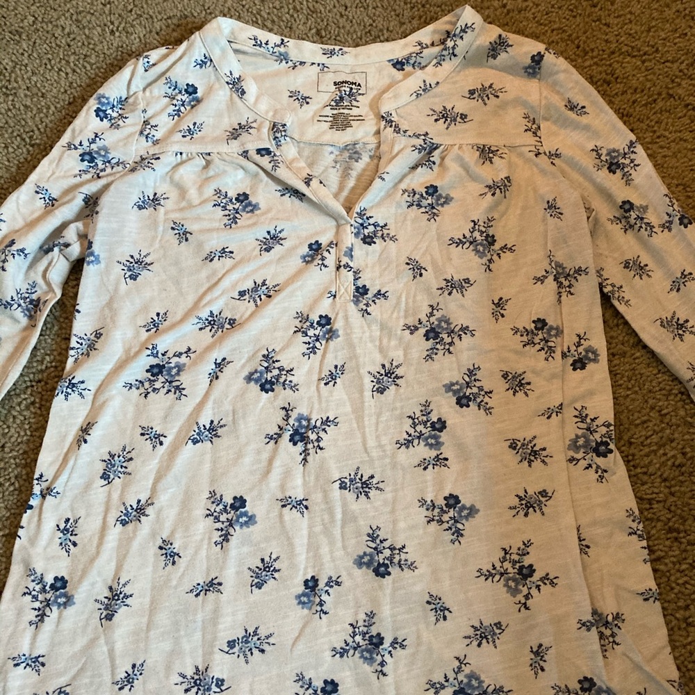 Super cute and comfy long-sleeve shirt